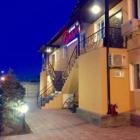 Hôtel Voyazh à Taraz Extérieur photo